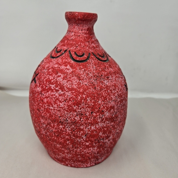 R.D. Guillen Handmade Studio Pottery Red Pink Splash Of Black Primitive Look - Picture 2 of 10
